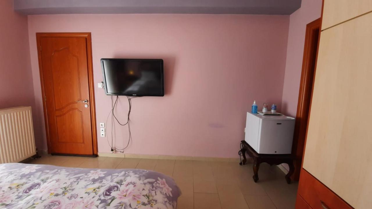 Ioannis - Room With Balcony Near Limnopula Gavrolimni Eksteriør billede